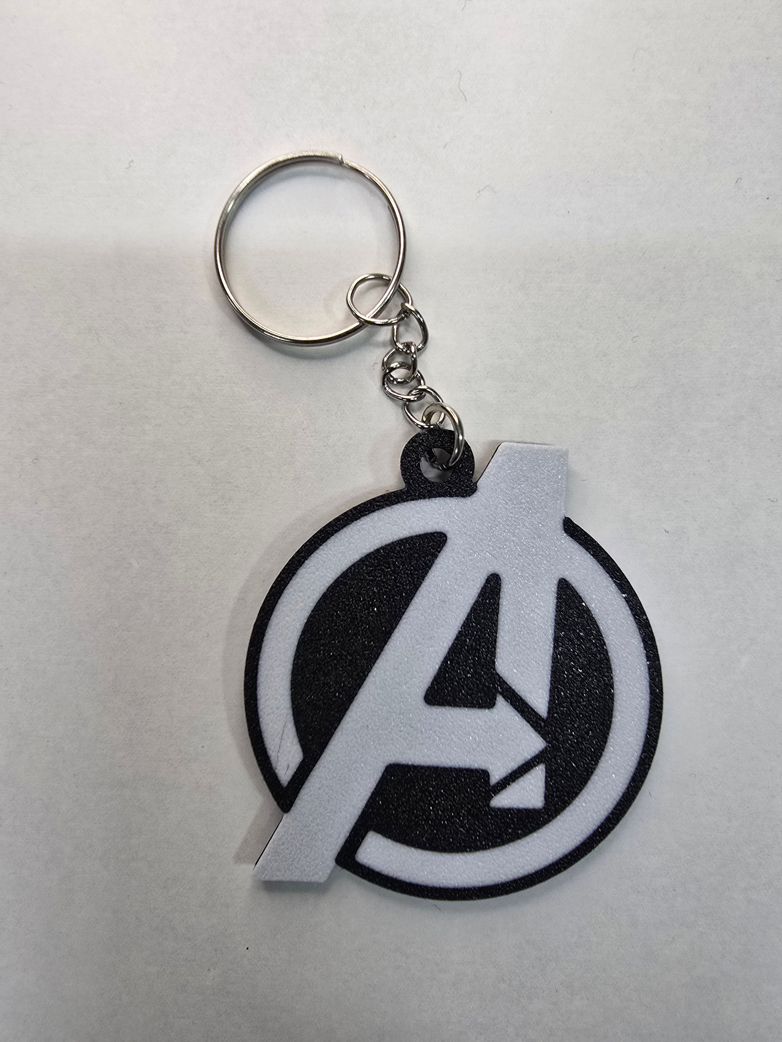 Llavero Anagrama Avengers Impresión 3D PLA
