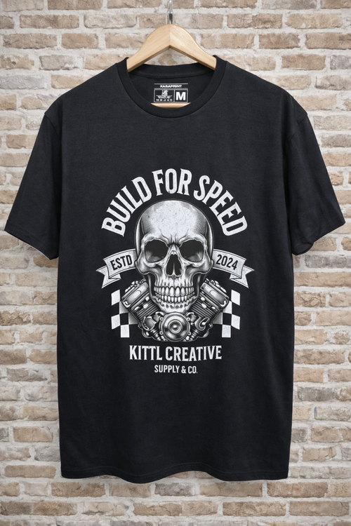 Camiseta negra Build for Speed con calavera motor V-twin y banderas a cuadros