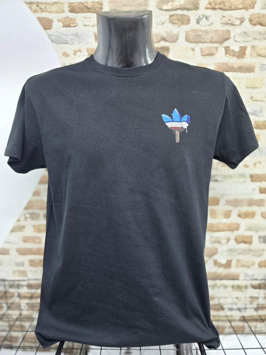 Camiseta parodia Adidas